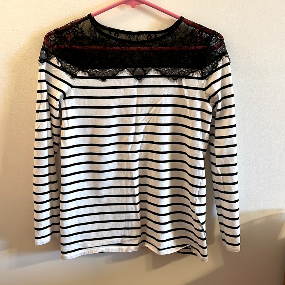 White House Black Market long sleeve tee